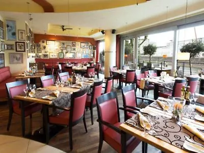 Courtyard By Marriott Duesseldorf Hafen Hotel