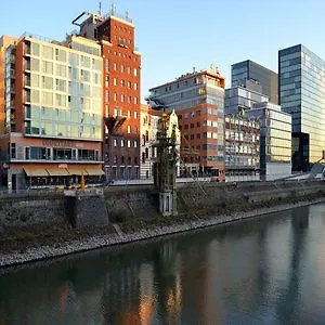 Courtyard By Marriott Duesseldorf Hafen Hotel Dusseldorf